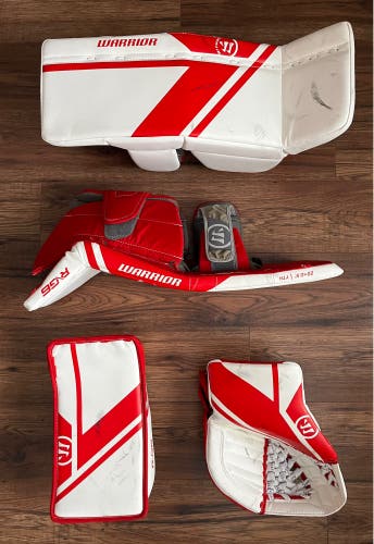22" Warrior Ritual G6 Youth Regular Goalie Full Set (Used)