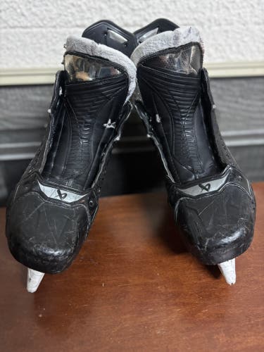 Bauer Supreme Shadow Hockey Skates Pro Stock 7 (Used). Classic felt tongue.