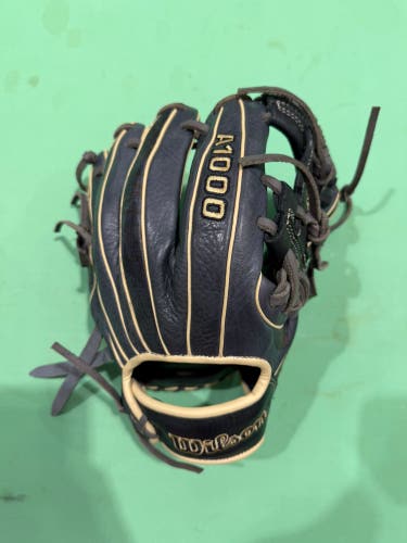 Gray Wilson A1000 RH Infield Baseball Glove 11.5" (Used)