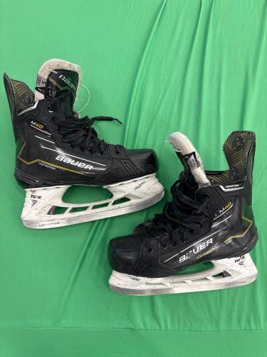 Bauer Supreme M40 Hockey Skates Size 5 (Used)
