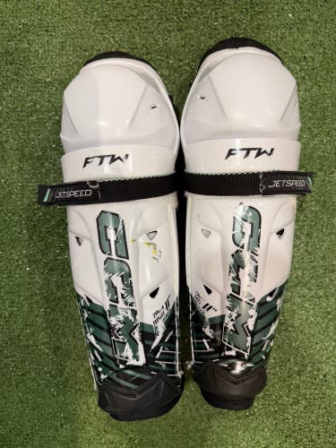 CCM JetSpeed FTW Shin Pads | 11" Junior