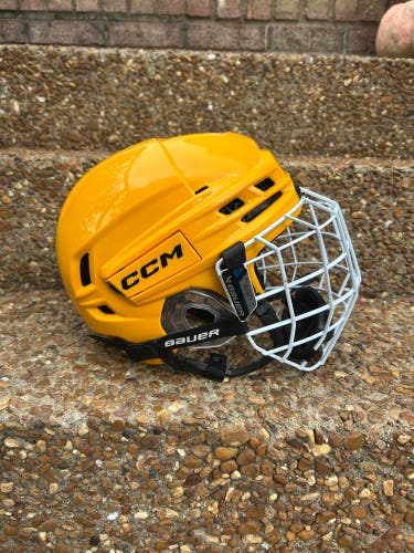 Small CCM Tacks 720 Helmet (New)