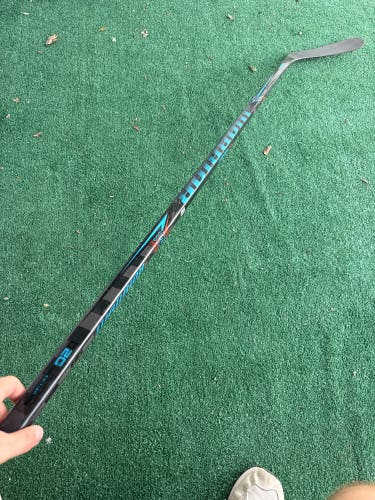 Intermediate Warrior Covert Deluxe Hockey Stick Right Handed W03 55 Flex (Used)