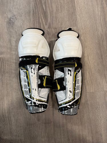 Junior CCM Super Tacks AS1 10" Shin Pads (Used)