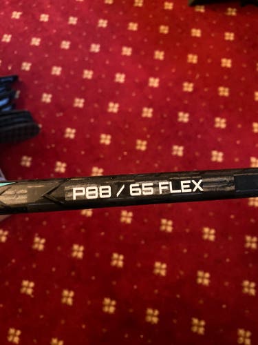 Junior Bauer Pulse Right Handed Hockey Stick P88 65 Flex (New)