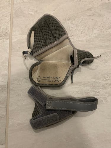 Warrior Ritual G6 Intermediate Glove Liner Used *Read Full Description*