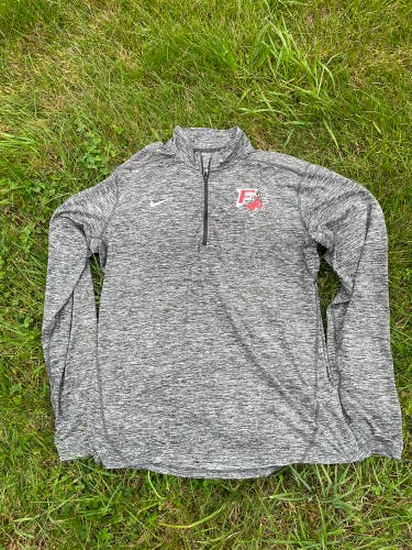 Gray Large Men's Nike Fairfield UNIVERSITY 1/4 zip (Used)