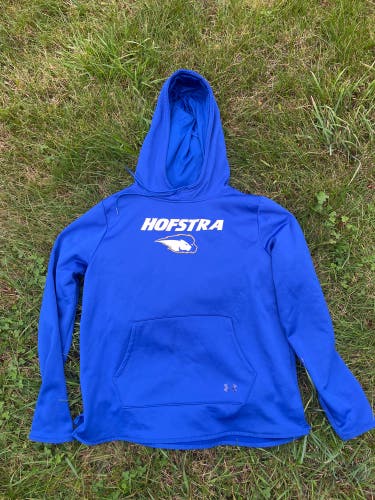 Blue  Hofstra university Men's XL Under Armour Sweatshirt (Used)