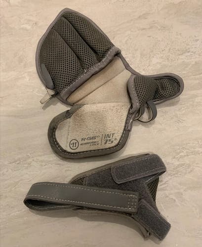 Warrior Ritual G6 Intermediate Glove Liner Used *Read Full Description*