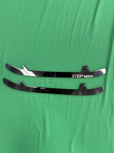 CCM Black Step Steel Holders, Runners, & Replacement Steel Blades 221 mm (Used)