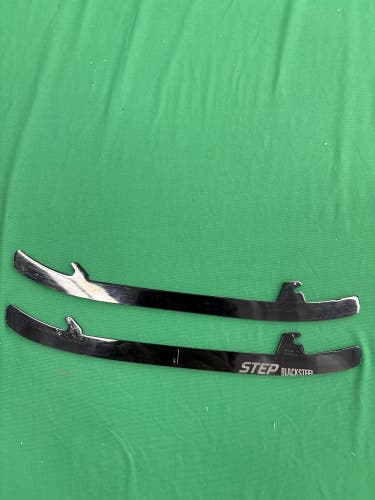 CCM Black Step Steel Holders, Runners, & Replacement Steel Blades 230 mm (Used)