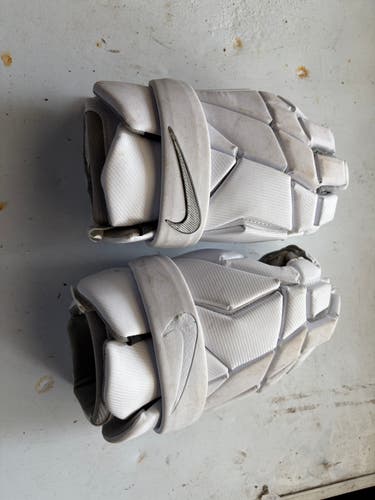 Nike Vapor Lacrosse Gloves (Used)