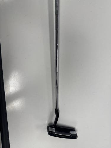 Tour Edge HP Series Blade Right Handed Putter Steel 33" (Used)