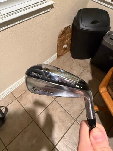 Men's TaylorMade 4 long iron Right Handed Regular Flex (Used)