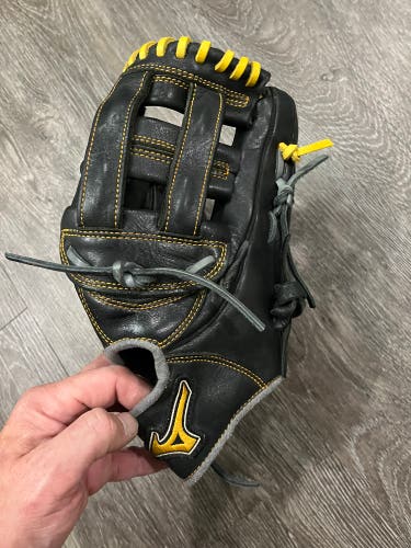 Mizuno MVP Prime RH Softball Glove 12" custom relace