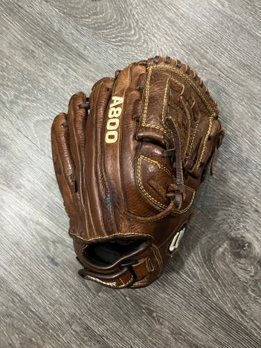 Wilson A800 RH Softball Glove 12" (Used)