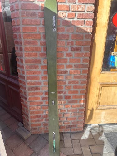 NEW 2026 K2 Mindbender 106 C 183 cm Skis