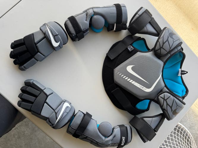 Large Youth Nike Vapor LT Shoulder Pads (New)
