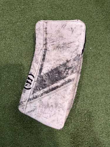 Warrior Ritual G6 E+ Goalie Blocker Regular | Junior
