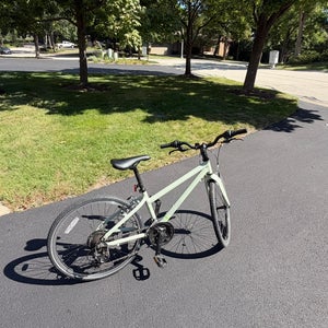 Unisex Co-Op Cycles Road Bike (Used)