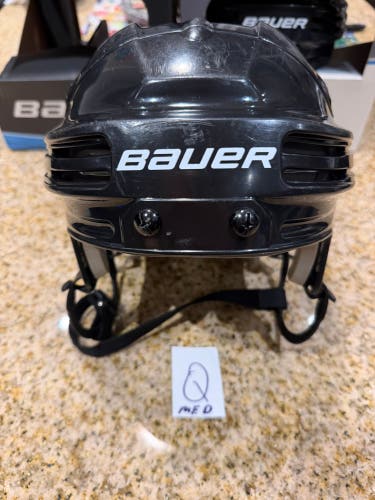 Medium Bauer 4500 Helmet (Used)