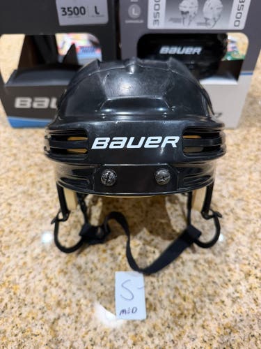 Medium Bauer 4500 Helmet (Used)
