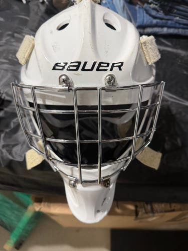Intermediate Medium Bauer 930 Goalie Mask (Used)