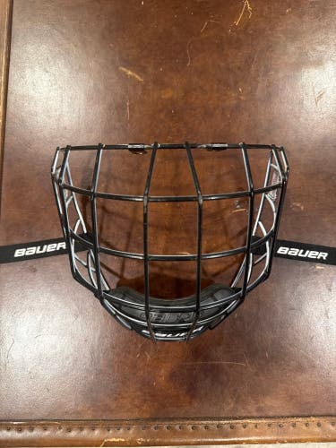 M/M Bauer Profile II Facemask Full Cage (Used)