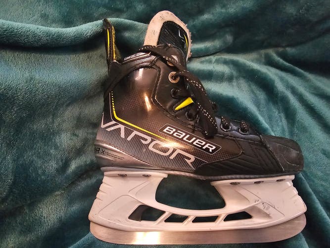 Bauer Vapor 3X Hockey Skates Regular Width Size 1 (Used)