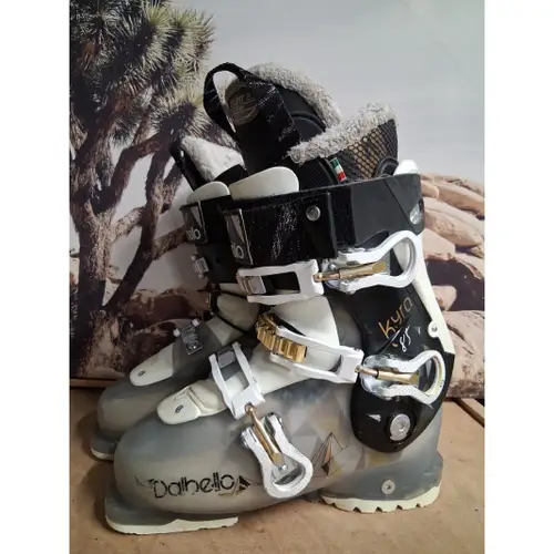 Dalbello Kyra 85 Womens Ski Boots Size 23.5 White Black Gold Cabrio Design