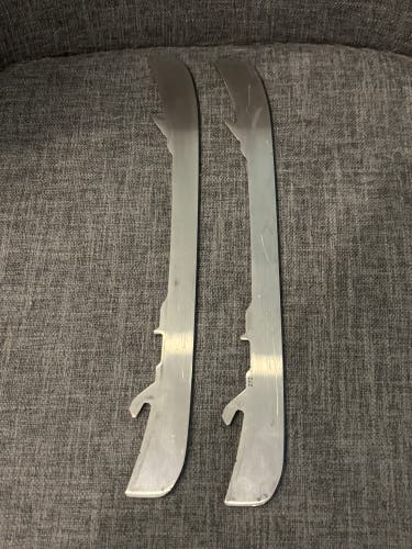 Bauer Fly X Hockey Steel Runners Size 272 Good Condition