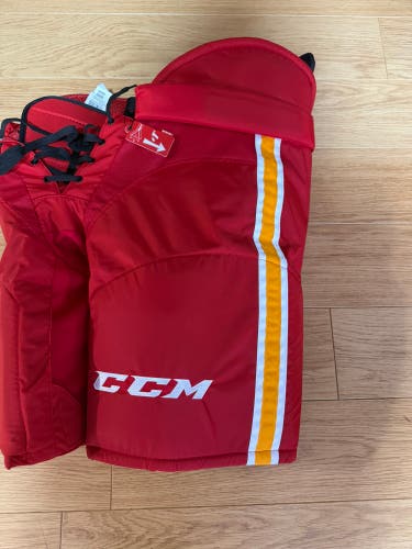 Senior Medium CCM HP45 Hockey Pants Pro Stock (New)