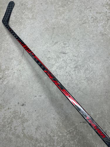 82 Flex P92M Senior Bauer Pulse Right Hand Hockey Stick (Used) Pro Stock