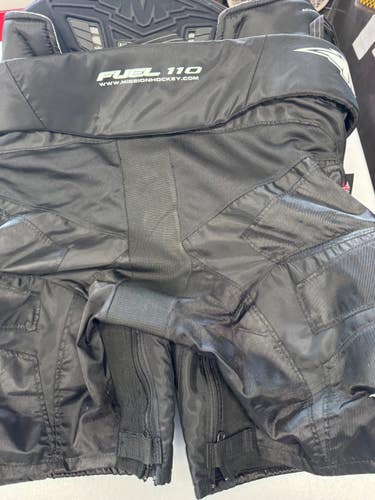Used Mission FUEL 110 Senior Pant Black XL 11860-S000317024