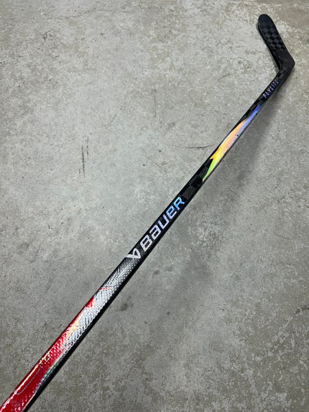 77 Flex P28M Senior Bauer Flylite Left Hand Hockey Stick Pro Stock (Used)