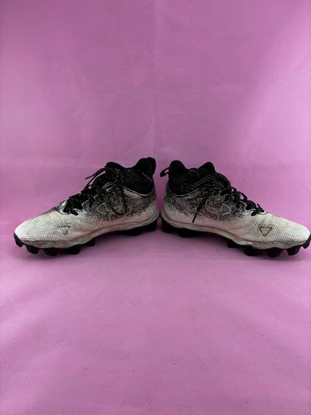Under Armour Spotlight Franchise RM 2.0 Football Cleats Size 4Y