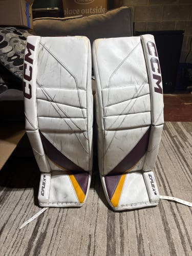 34" CCM EFlex 6 Goalie Leg Pads Pro Stock (Used)