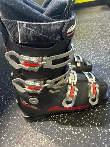 Mondo 25 & 25.5 Nordica Cruise Ski Boots (Used)
