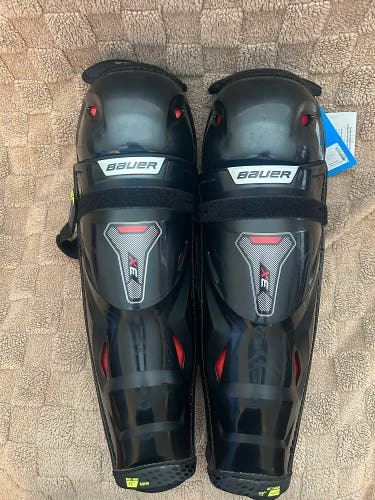Senior Bauer Vapor 3X 17" Shin Pads (Used)