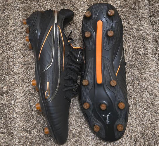 Black Men's Size M 9.0 (W 10.0) Puma Ultra Cleats (Used)