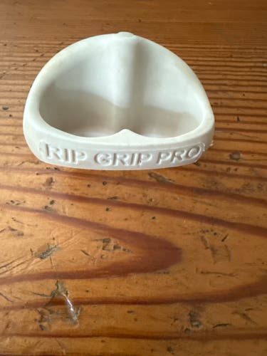 (Used) Rip Grip Pro White Rubber Bat Grip Ring Aid for Baseball & Softball Bats