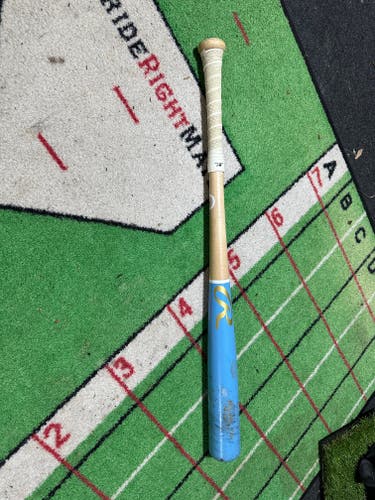 2025 Rawlings Big Stick Elite Maple Bat (-3) 28 oz 31" (Used)