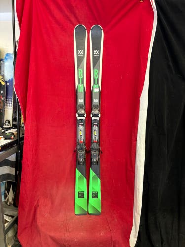 Skis: Völkl RTM 8.0 all-mountain skis, 165cm
Bindings: Marker (Grip Walk)
Binding Range: 260-388mm
T