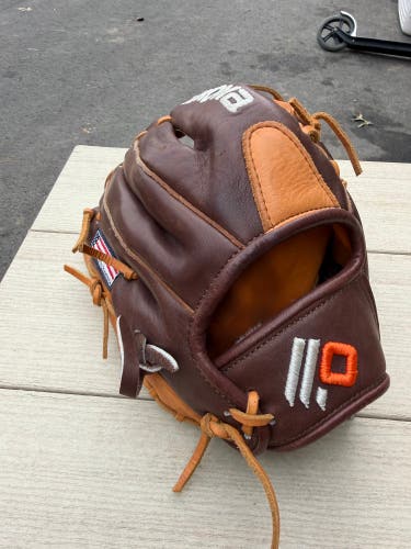 Nokona Alpha RH Baseball Glove 11.25" (Used)