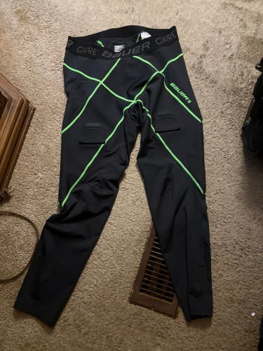 Black XL Men's Bauer Compression (Used)