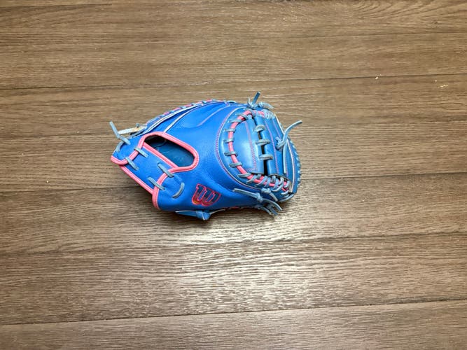 New Wilson A2000 DPCM 33" Catchers Mitt