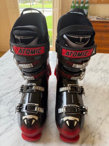 Mondo 29 & 29.5 Men's Atomic All Mountain Hawx 100 Ski Boots Medium Flex (Used)