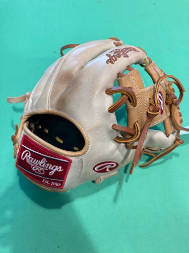 Brown Rawlings Heart of the Hide RH Infield Baseball Glove 11.5" (Used)