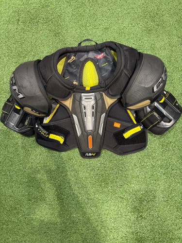 Large Junior CCM Tacks AS-V Shoulder Pads (Used)