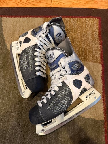 2002 CCM 852 Super Tacks Hockey Skates Regular Width 10 (Used)